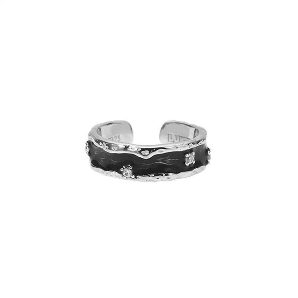 LUXTA Black Ring – sleek black ring, modern statement gift for him | Modern and sleek ring for men